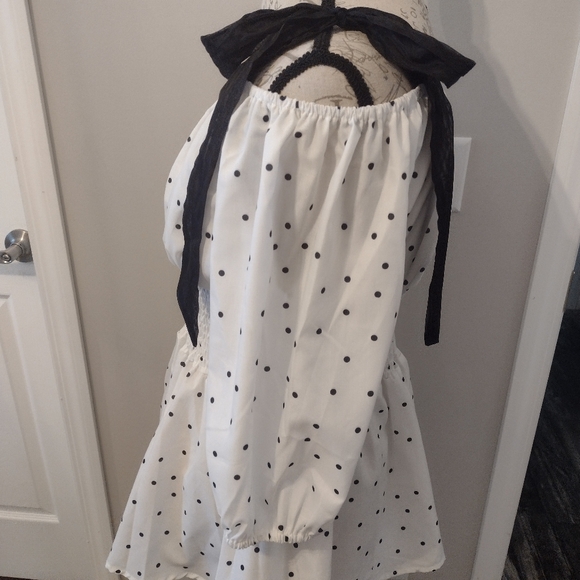 NWT Tie Shoulder Top - Picture 4 of 6